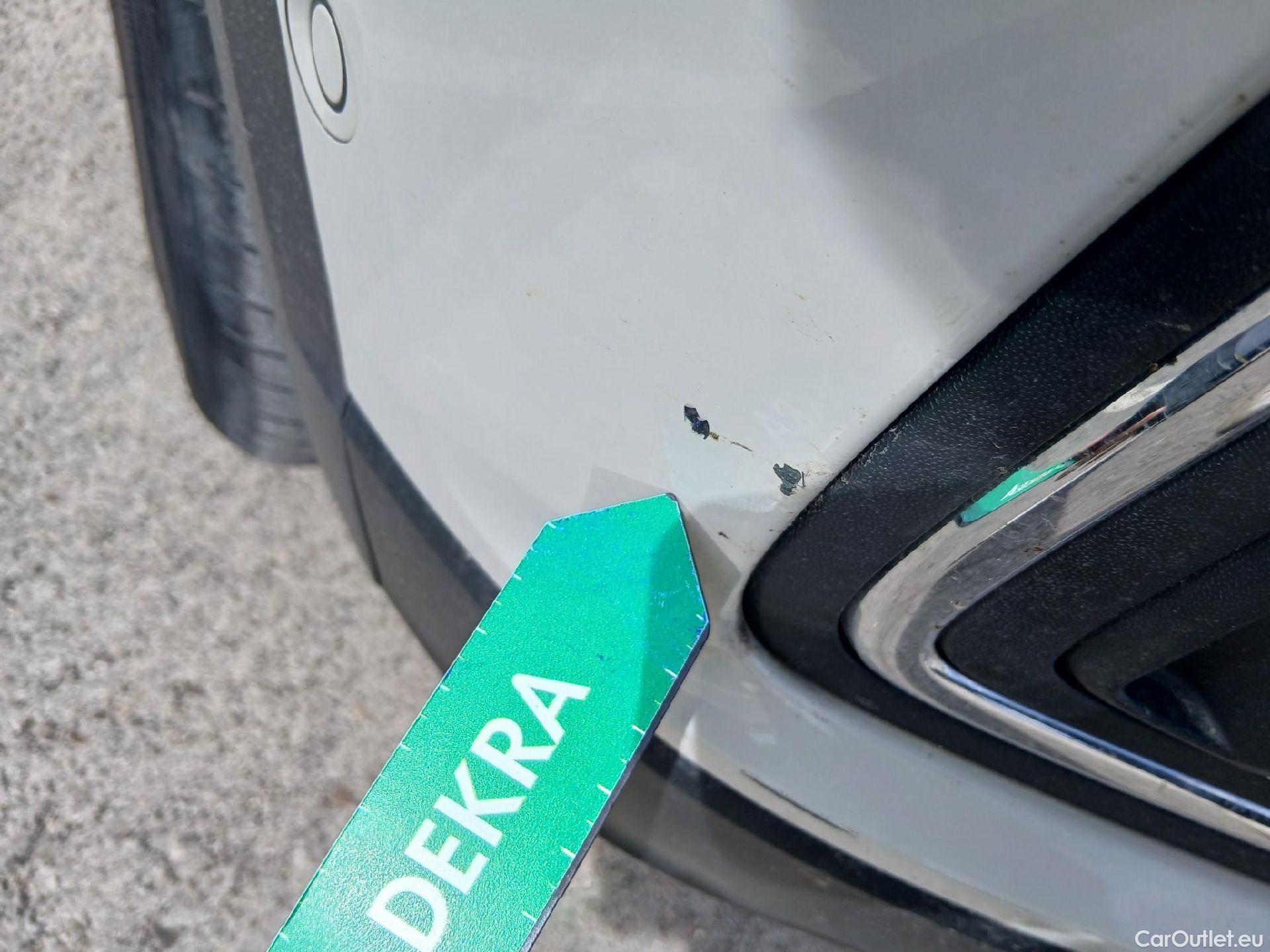  Volkswagen  T-ROC VOLKSWAGEN  / 2021 / 5P / todoterreno Life 1.5 TSI 110kW (150CV) DSG #3