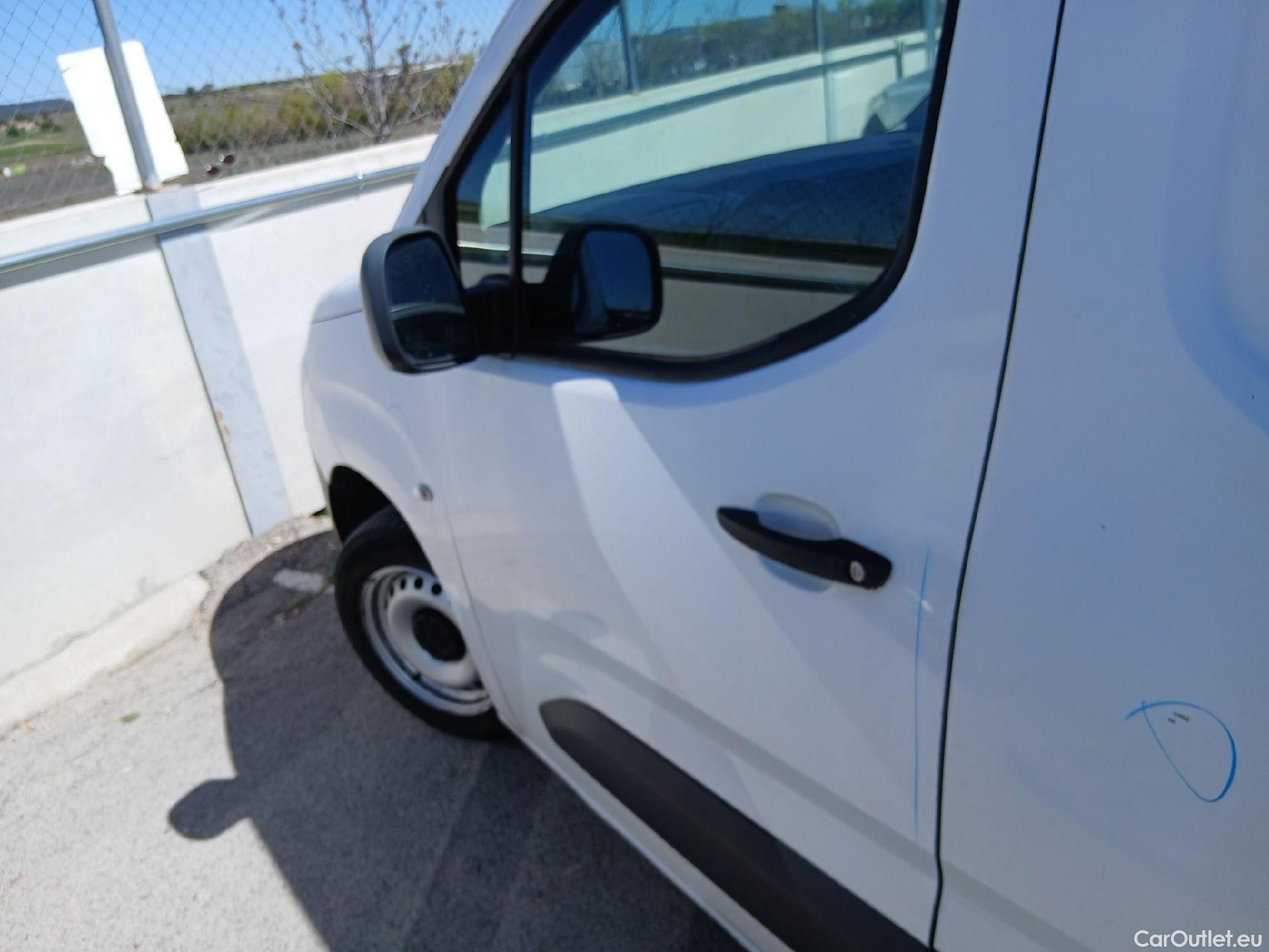  Citroen  Berlingo CITROEN  / 2018 / 3P / furgón derivado de turismo Talla M BlueHDi 73kW CONTROL #15