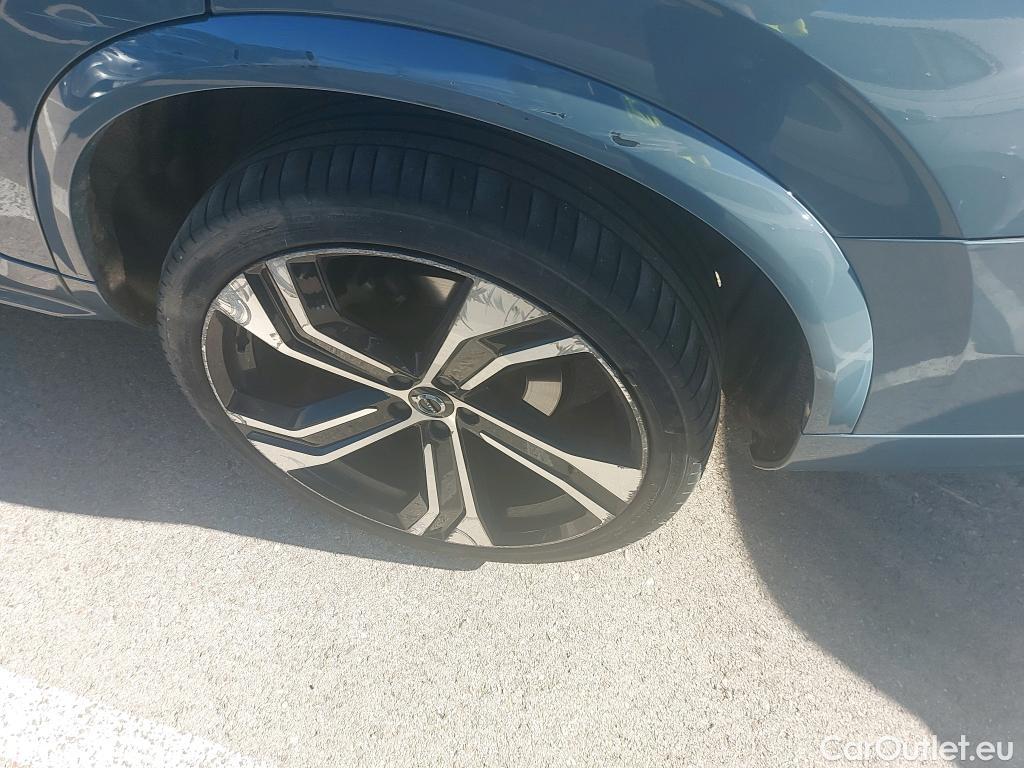  Volvo  XC90 VOLVO  / 2019 / 5P / todoterreno 2.0 T8 AWD Recharge R-Design Auto #9