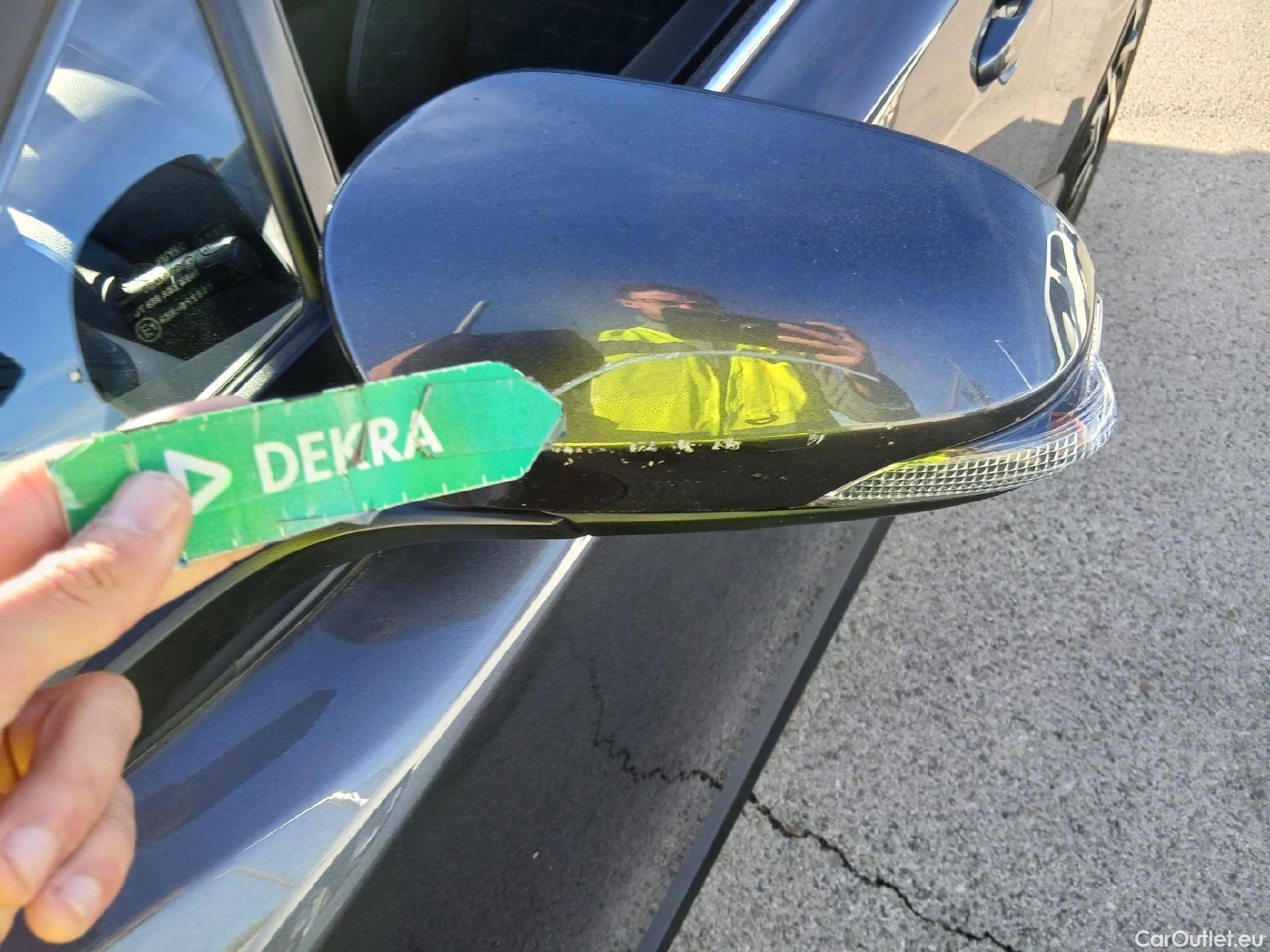  Toyota  C-HR TOYOTA  / 2019 / 5P / todoterreno 1.8 125H Advance #21