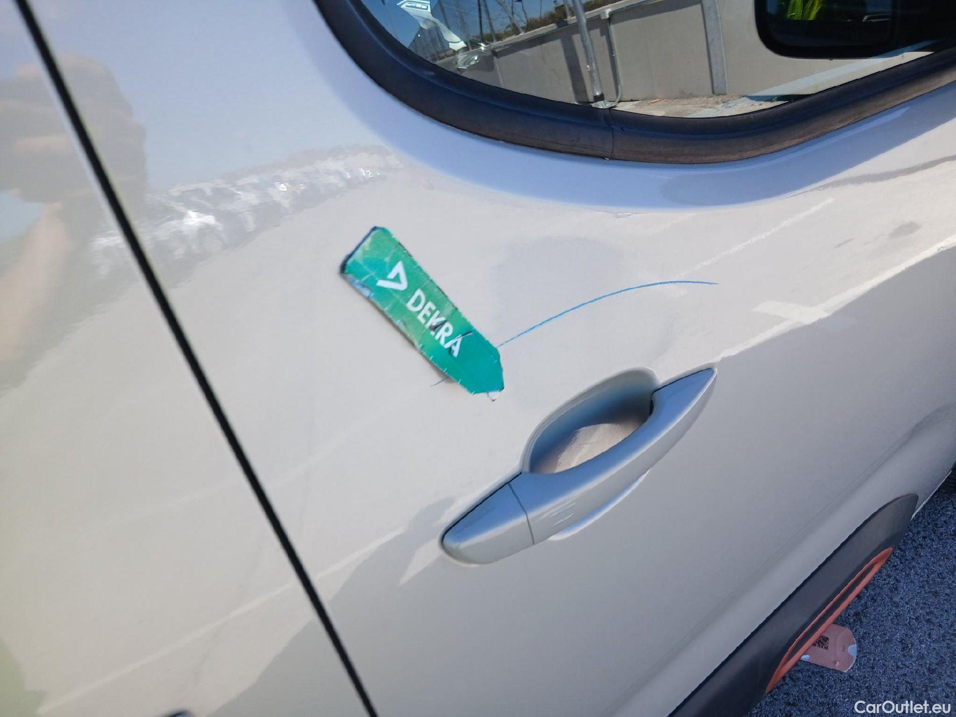  Citroen  Berlingo CITROEN  / 2018 / 5P / monovolumen compacto Talla XL BlueHDi 130 S&S EAT8 SHINE #29