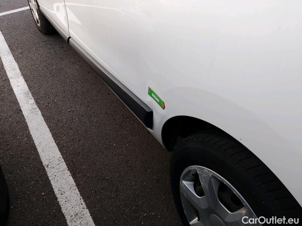  Dacia  Dokker DACIA  / 2013 / 4P / furgón derivado de turismo Van Essential 1.6 75kW (100CV) GLP #35