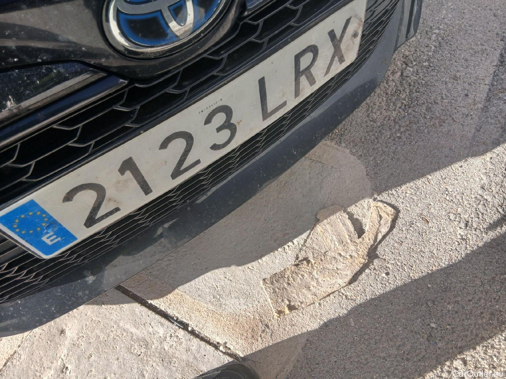  Toyota  Corolla TOYOTA  / 2019 / 5P / familiar 1.8 125H STYLE E-CVT TOURING SPORT #6