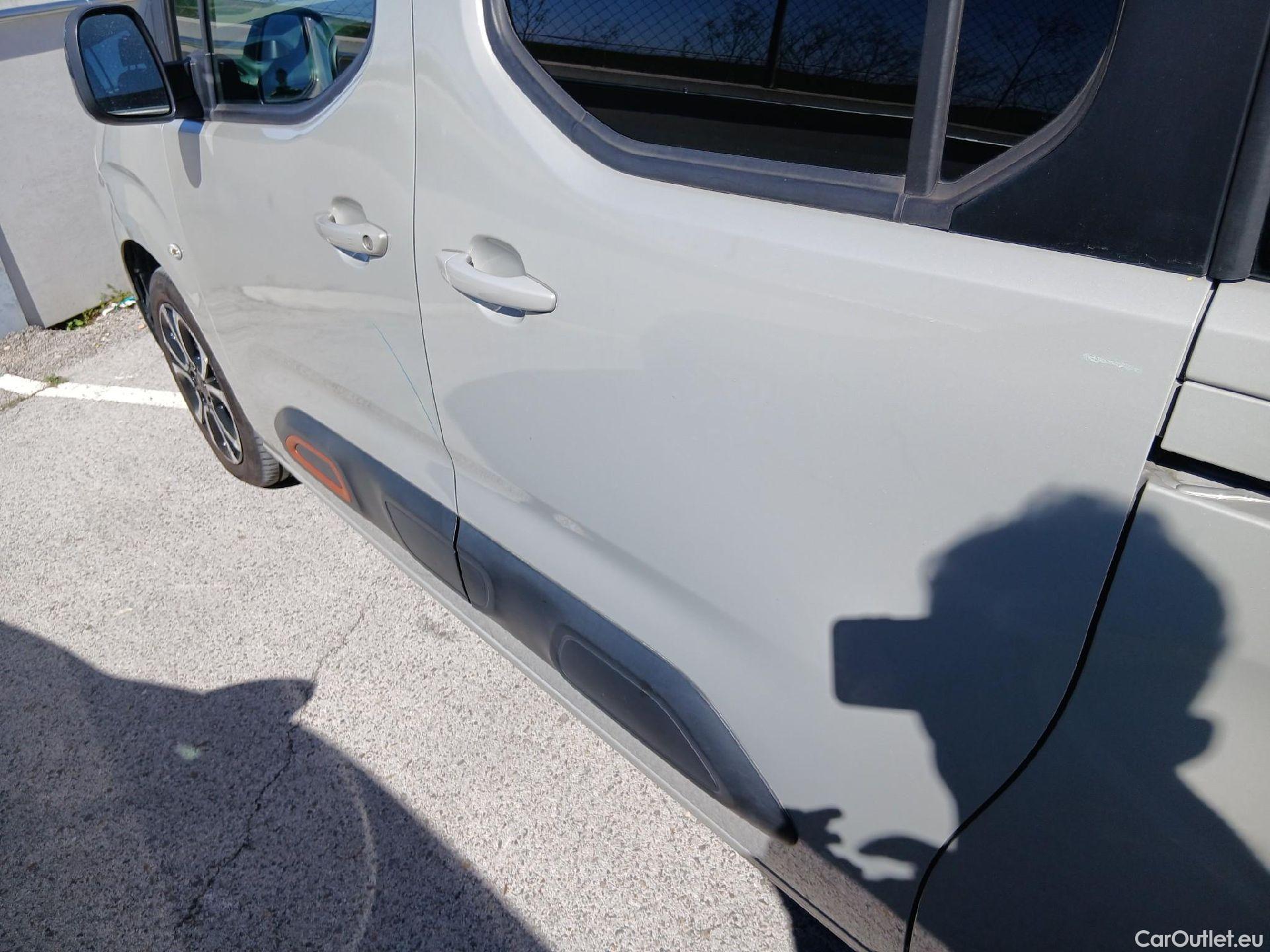  Citroen  Berlingo CITROEN  / 2018 / 5P / monovolumen compacto Talla XL BlueHDi 130 S&S EAT8 SHINE #12