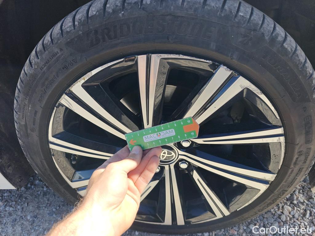  Toyota  Corolla TOYOTA  / 2019 / 5P / familiar 1.8 125H STYLE E-CVT TOURING SPORT #21