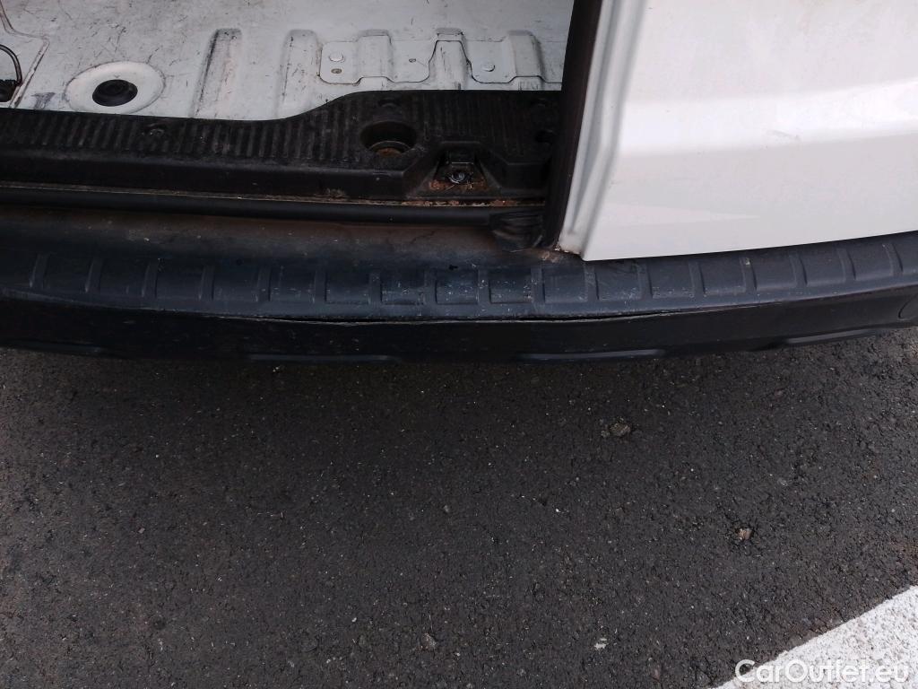  Dacia  Dokker DACIA  / 2013 / 4P / furgón derivado de turismo Van Essential 1.6 75kW (100CV) GLP #3