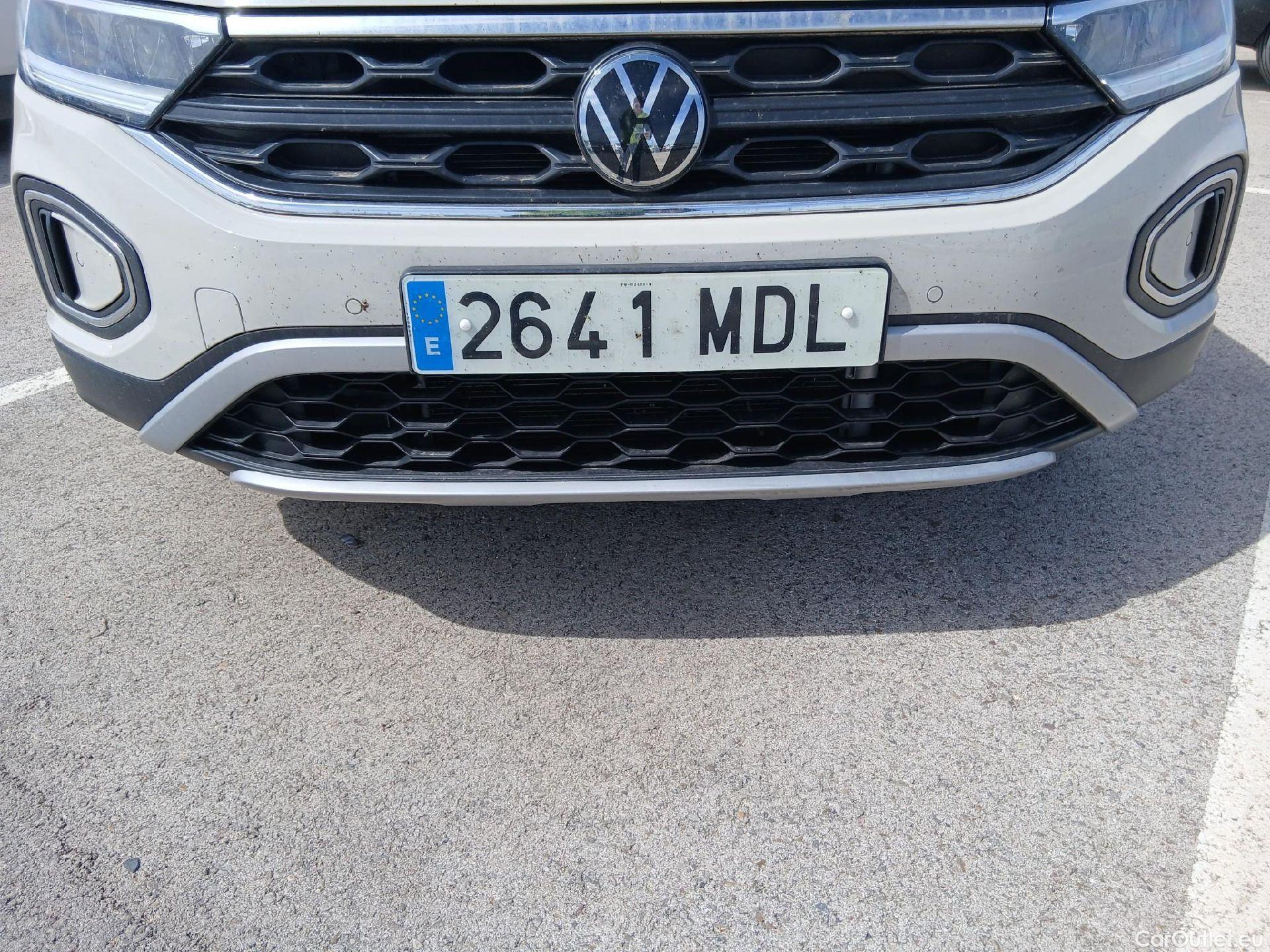  Volkswagen  T-ROC VOLKSWAGEN  / 2021 / 5P / todoterreno Life 1.5 TSI 110kW (150CV) DSG #5