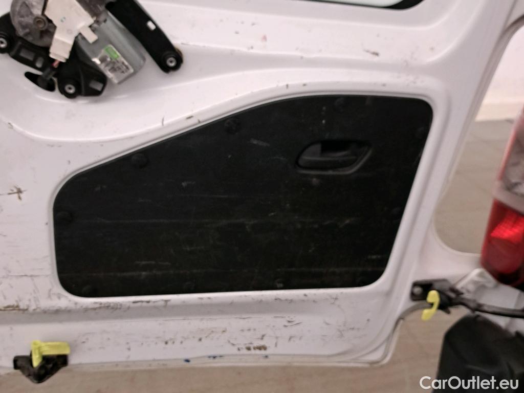  Peugeot  Partner PEUGEOT  / 2018 / 3P / furgón derivado de turismo Pro Standard 1000kg BlueHDi 73kW #45