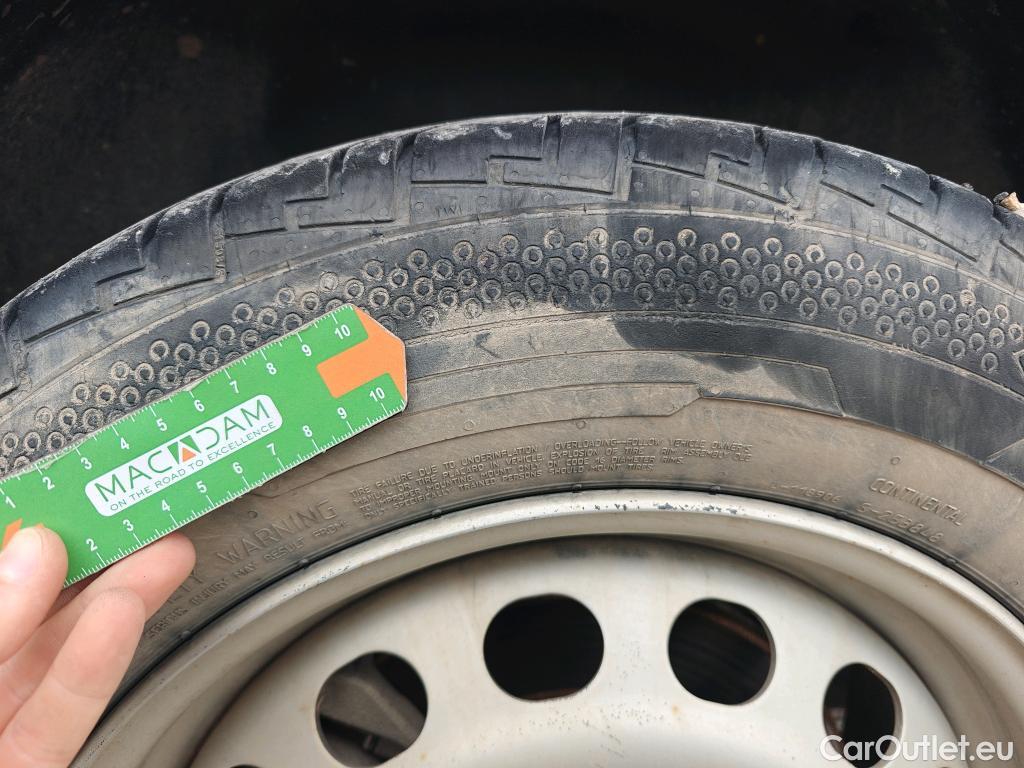  Opel  Vivaro OPEL  / 2019 / 4P / furgón 1.5 D 88kW (120CV) M Std Express M.P. DC #49