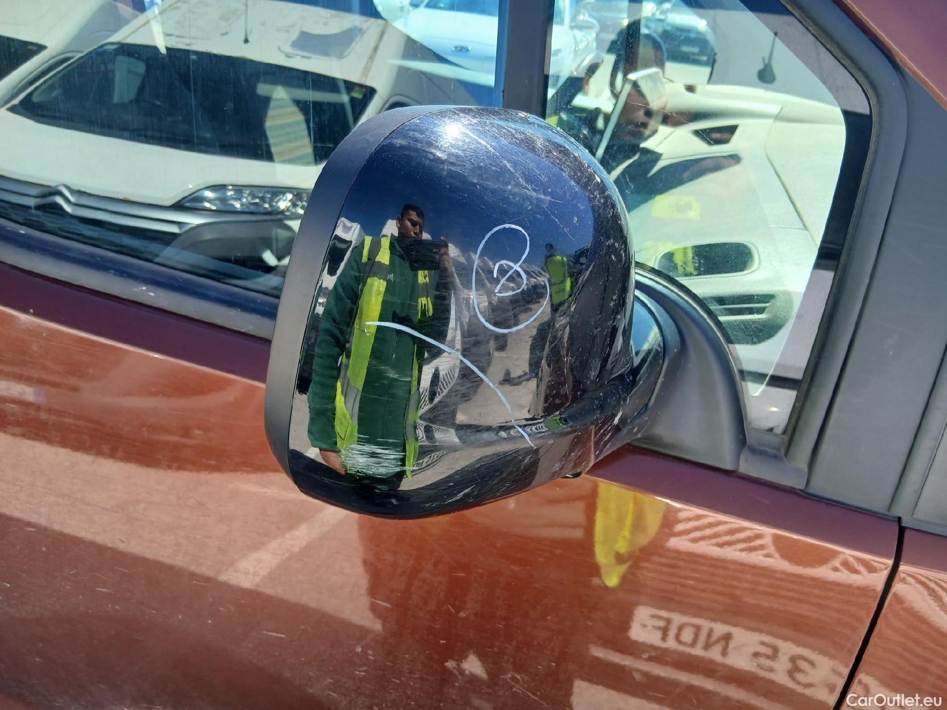  Opel  Combo OPEL -e Life / 2018 / 5P / monovolumen BEV 50kWh Elegance Plus L #35