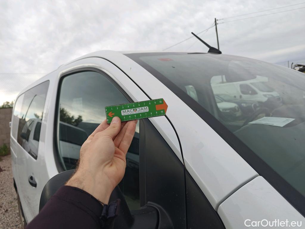  Opel  Vivaro OPEL  / 2019 / 4P / furgón 1.5 D 88kW (120CV) M Std Express M.P. DC #77