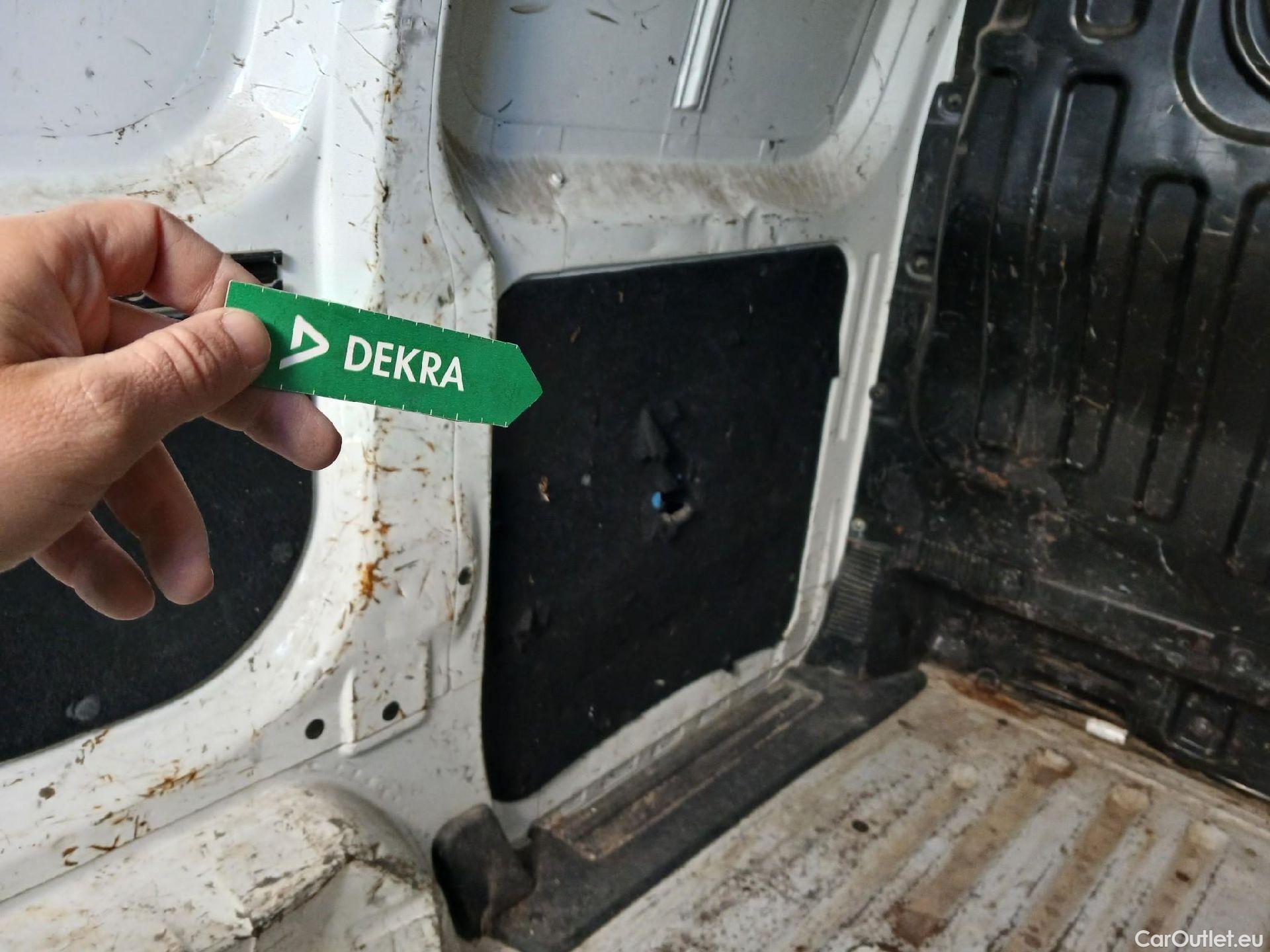  Nissan  NV200 NISSAN e- / 2009 / 4P / furgón Furgón 4p 40 kWh PROFESIONAL #48