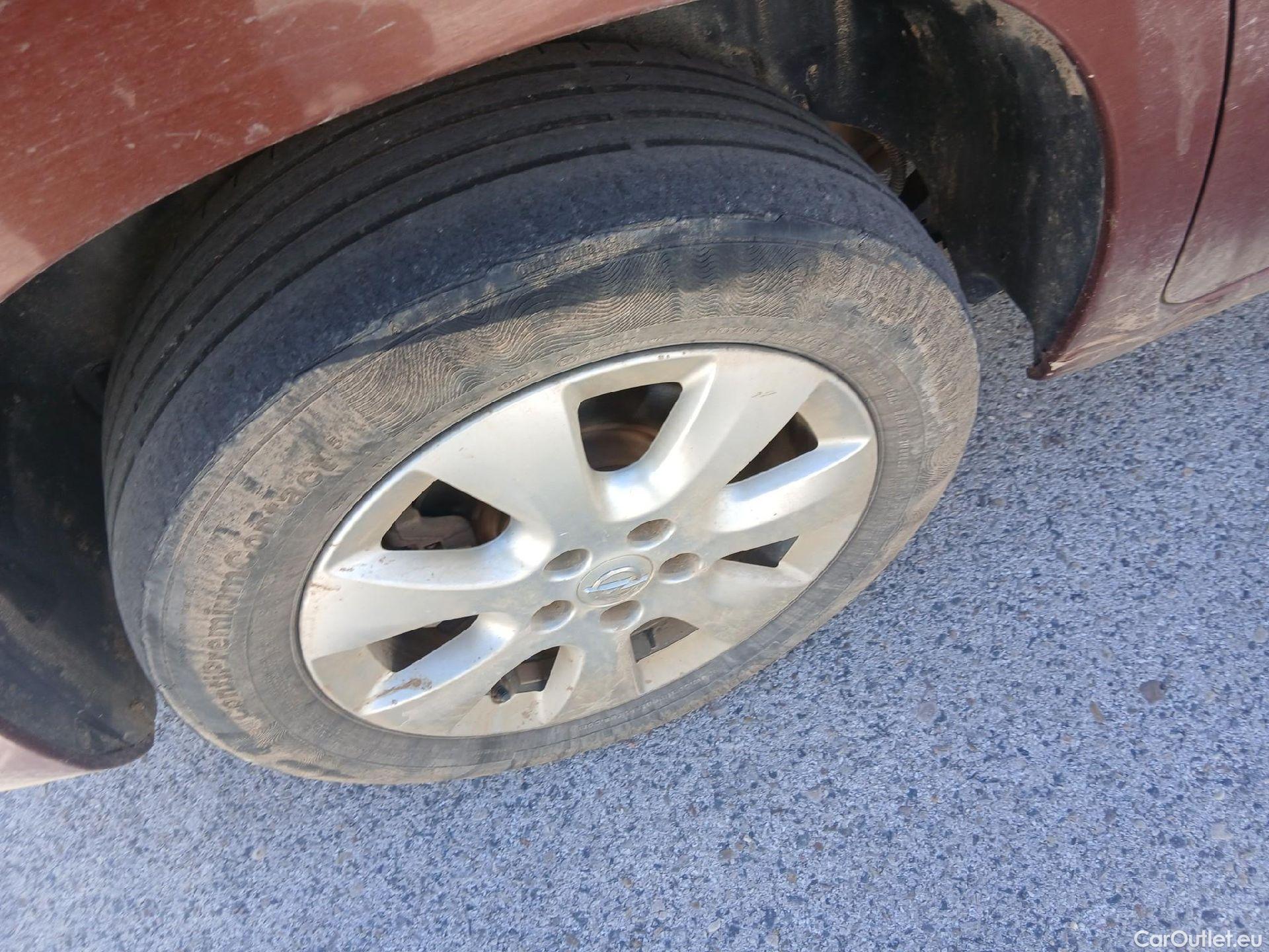  Opel  Combo OPEL -e Life / 2018 / 5P / monovolumen BEV 50kWh Elegance Plus L #8