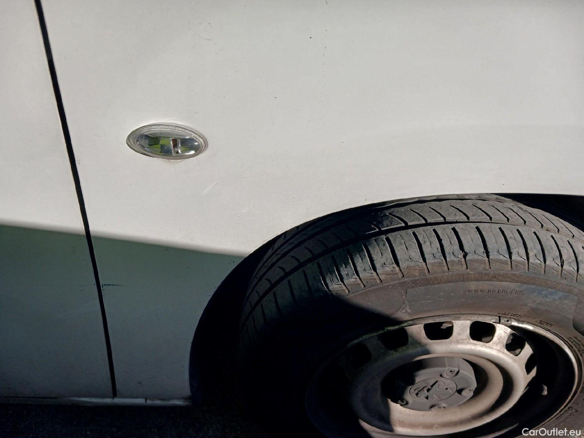  Peugeot  Partner PEUGEOT  / 2018 / 4P / furgón derivado de turismo Premium Standard 600kg BlueHDi 73kW (AC) #32