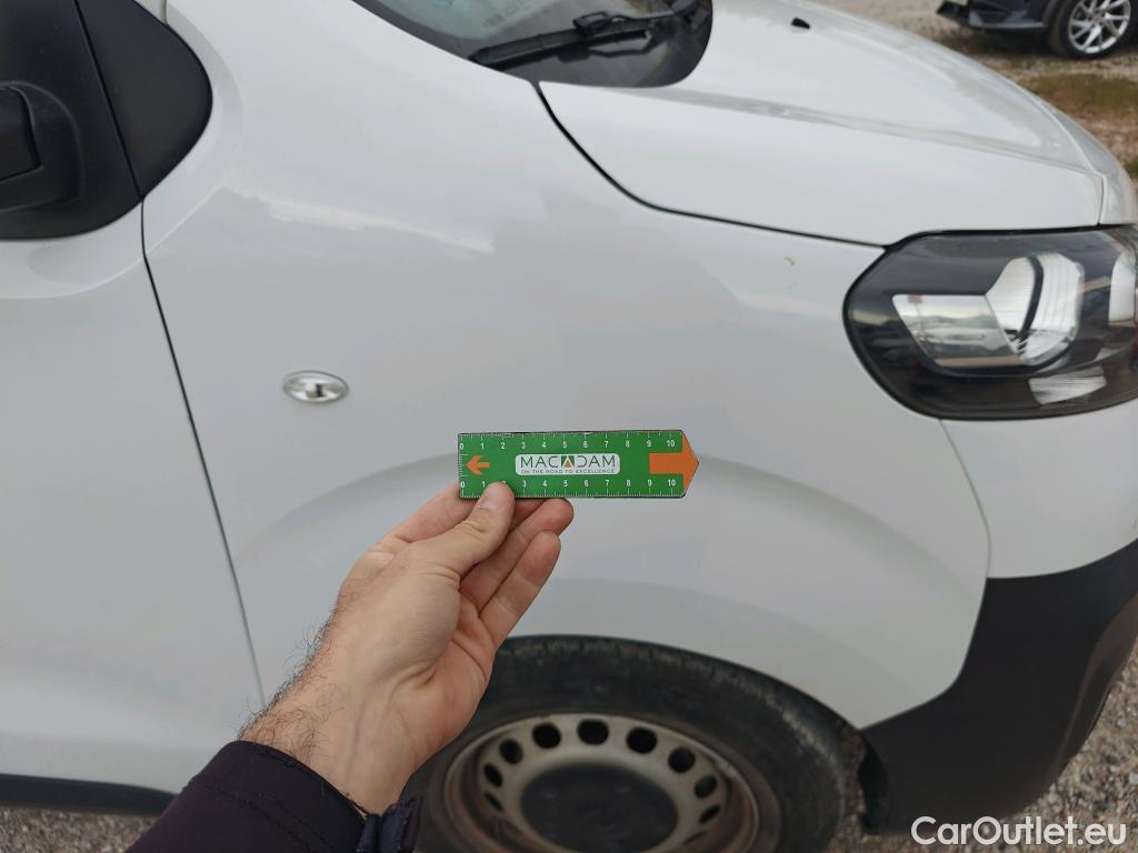  Opel  Vivaro OPEL  / 2019 / 4P / furgón 1.5 D 88kW (120CV) M Std Express M.P. DC #79