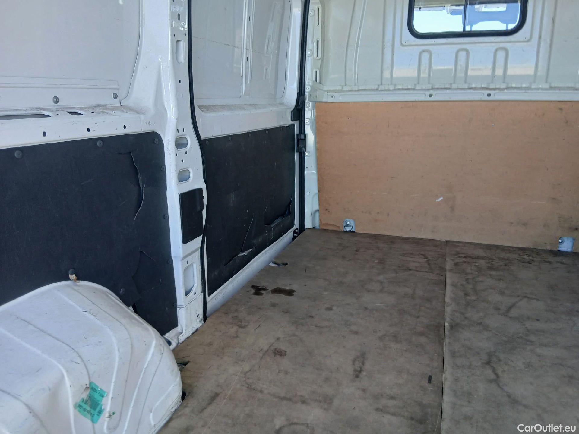  Fiat  Ducato FIAT  / 2014 / 4P / furgón 35 2.3 Mjet Furgón Medio Alto 96kW (130C #5