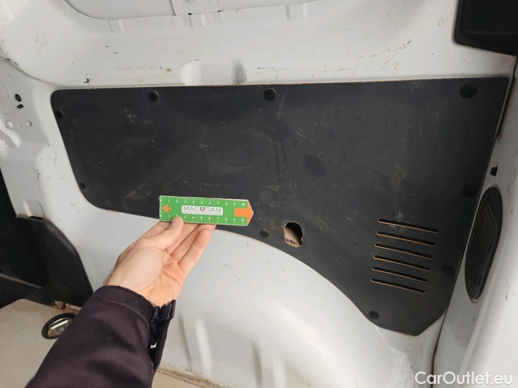  Opel  Vivaro OPEL  / 2019 / 4P / furgón 1.5 D 88kW (120CV) M Std Express M.P. DC #61