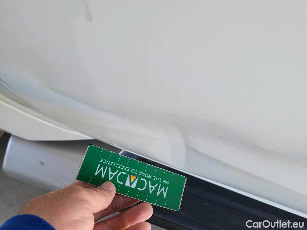  Mitsubishi  L200 MITSUBISHI  / 2019 / 4P / pickup doble cabina D/C 220 DI-D M-Pro #17