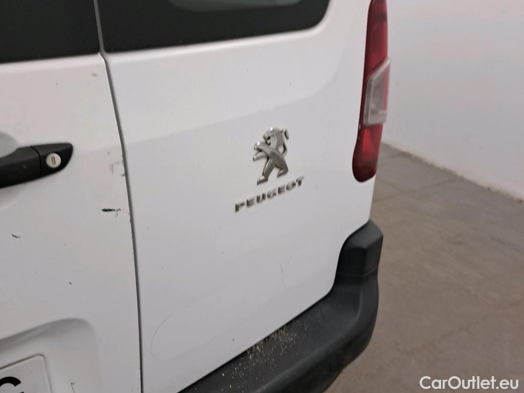  Peugeot  Partner PEUGEOT  / 2018 / 3P / furgón derivado de turismo Pro Standard 1000kg BlueHDi 73kW #29