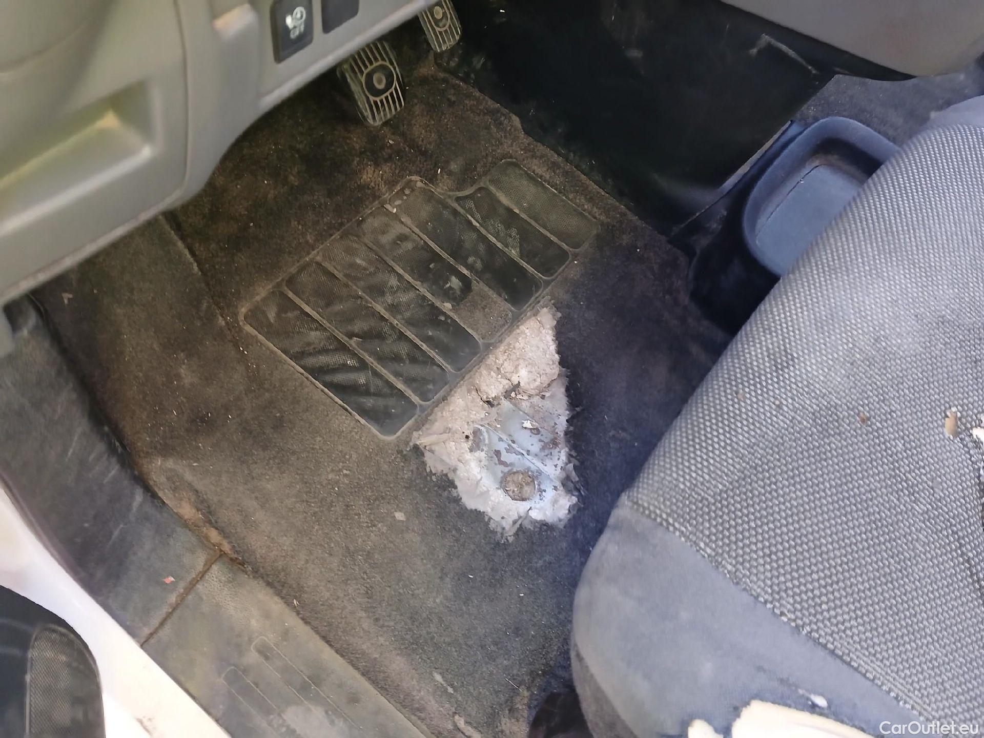  Nissan  NV200 NISSAN e- / 2009 / 4P / furgón Furgón 4p 40 kWh PROFESIONAL #83