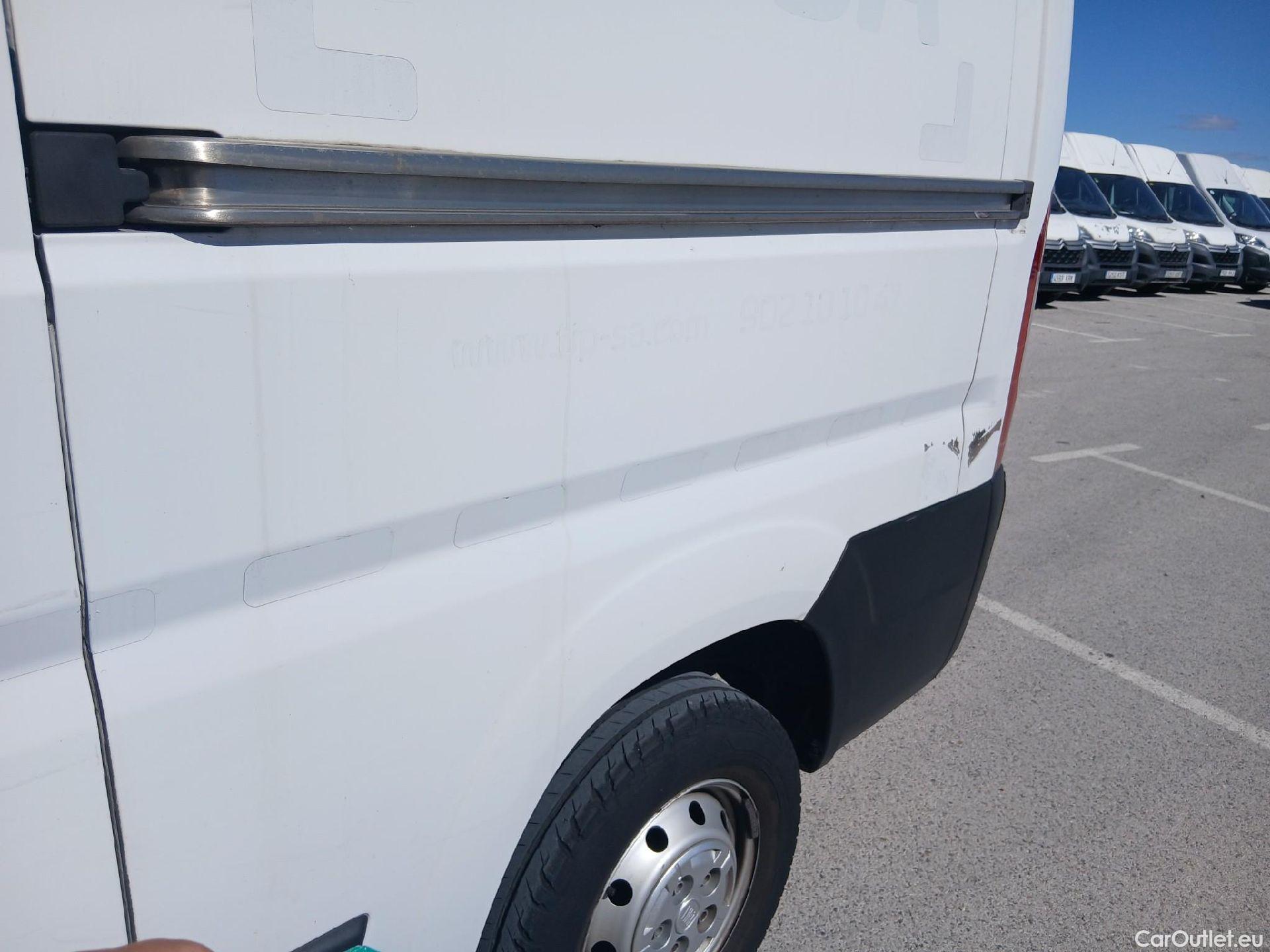  Fiat  Ducato FIAT  / 2014 / 4P / furgón 35 2.3 Mjet Furgón Medio Alto 96kW (130C #36