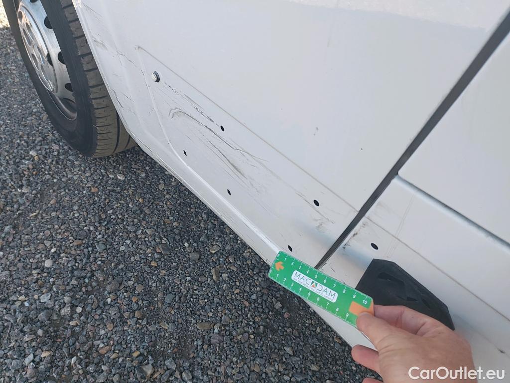  Opel  Movano OPEL  / 2021 / 4P / furgón Furgón Base L2H2 3.5T 2.2 BlueHDi 88kW #32