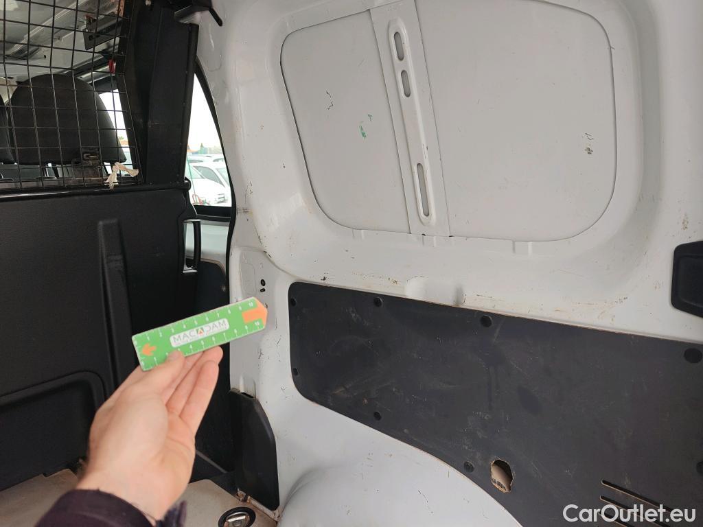  Opel  Vivaro OPEL  / 2019 / 4P / furgón 1.5 D 88kW (120CV) M Std Express M.P. DC #22