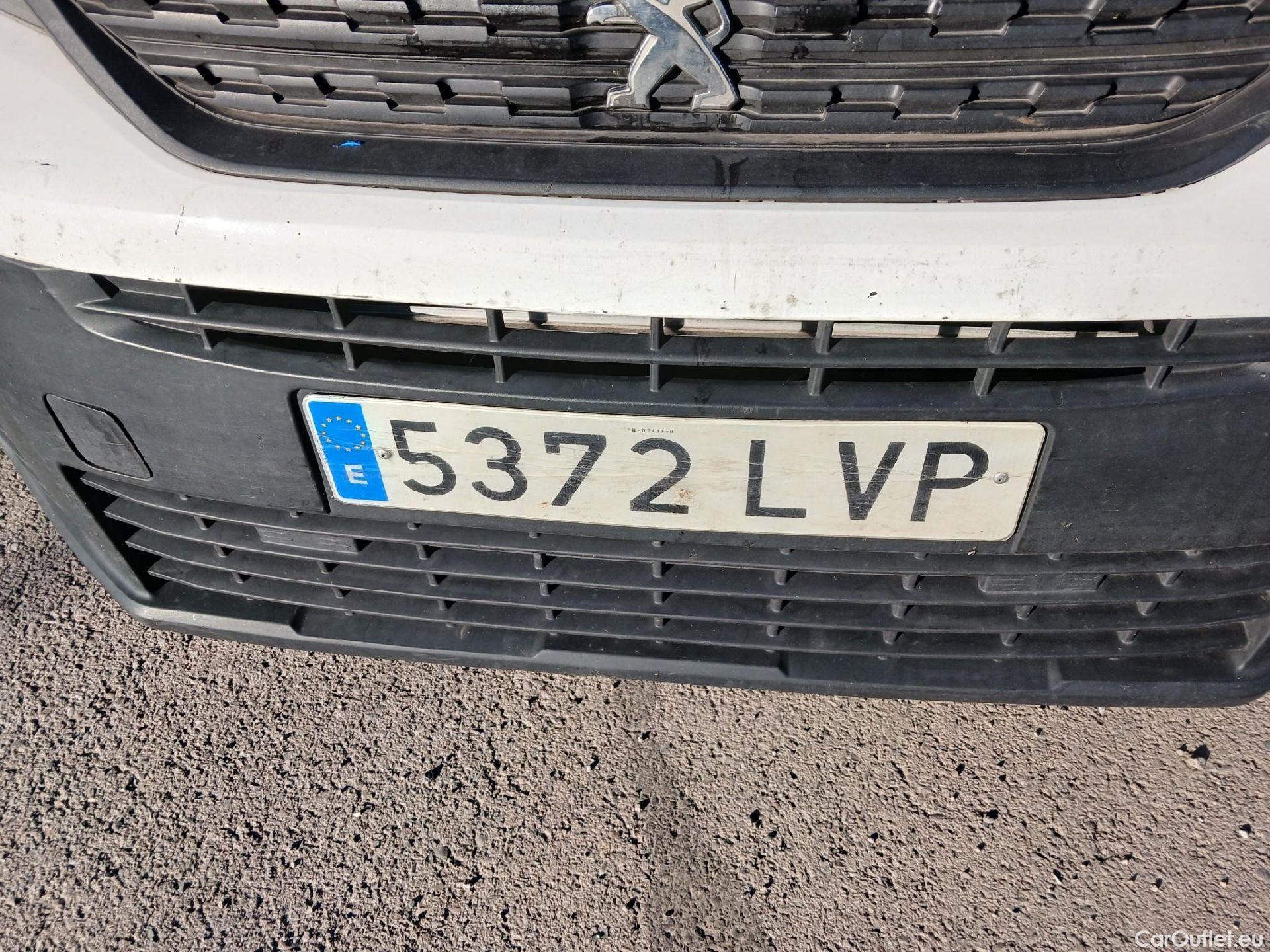  Peugeot  Partner PEUGEOT  / 2018 / 4P / furgón derivado de turismo Premium Standard 600kg BlueHDi 73kW (AC) #7