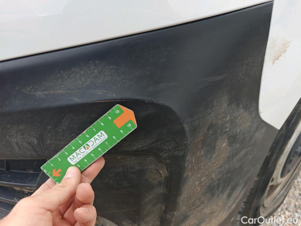  Opel  Vivaro OPEL  / 2019 / 4P / furgón 1.5 D 88kW (120CV) M Std Express M.P. DC #71