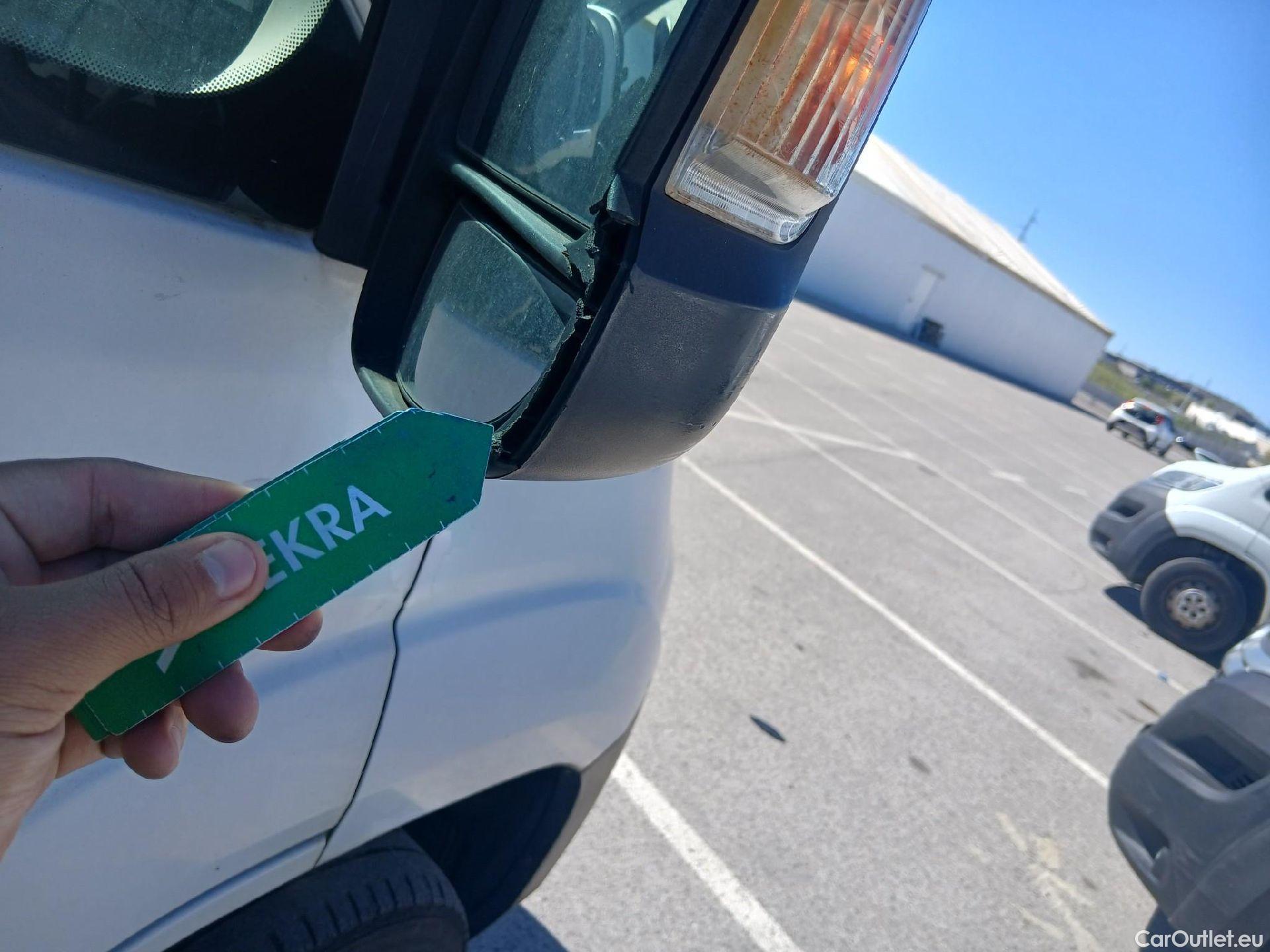  Fiat  Ducato FIAT  / 2014 / 4P / furgón 35 2.3 Mjet Furgón Medio Alto 96kW (130C #56