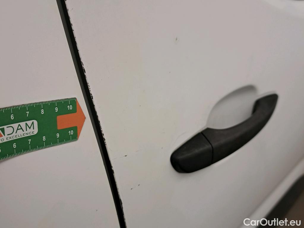  Peugeot  Partner PEUGEOT  / 2018 / 3P / furgón derivado de turismo Pro Standard 1000kg BlueHDi 73kW #38