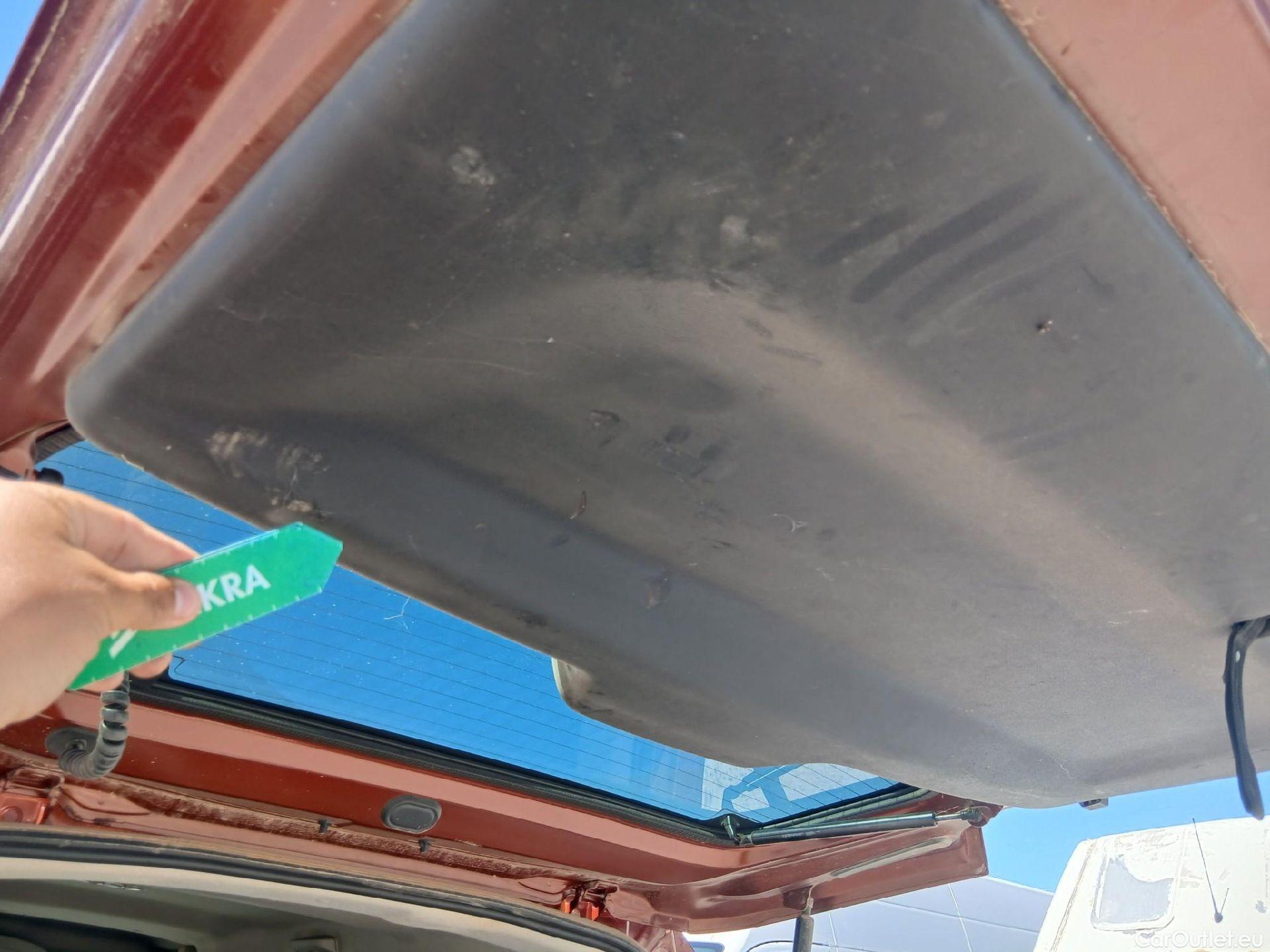  Opel  Combo OPEL -e Life / 2018 / 5P / monovolumen BEV 50kWh Elegance Plus L #9