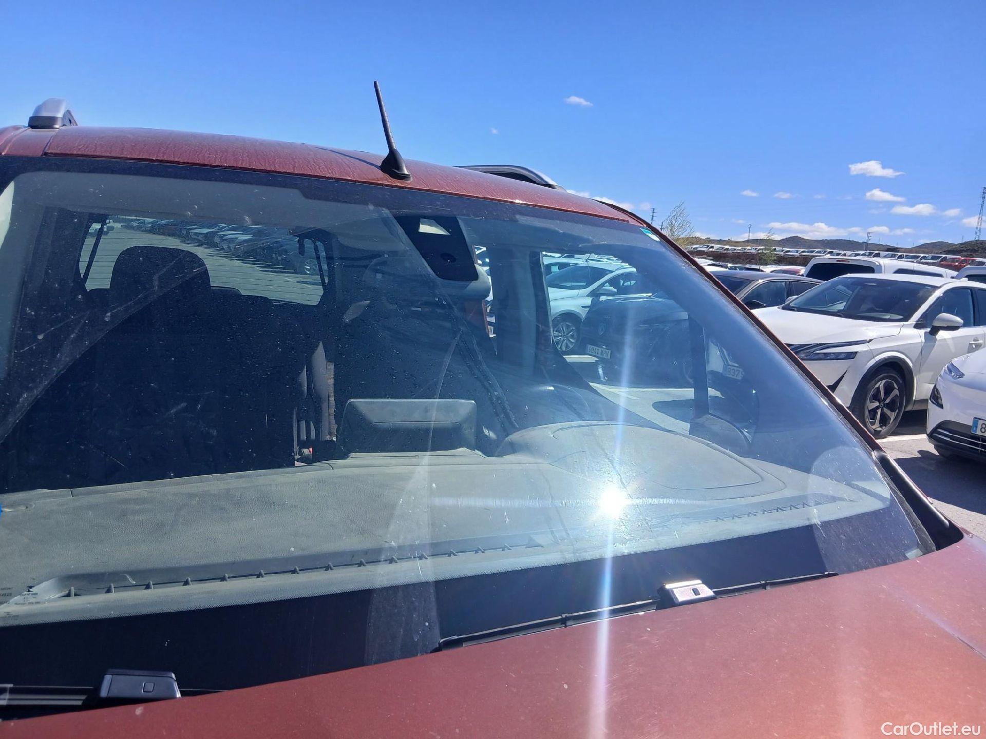  Opel  Combo OPEL -e Life / 2018 / 5P / monovolumen BEV 50kWh Elegance Plus L #19