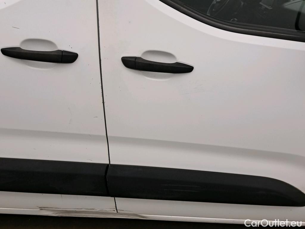  Peugeot  Partner PEUGEOT  / 2018 / 3P / furgón derivado de turismo Pro Standard 1000kg BlueHDi 73kW #37