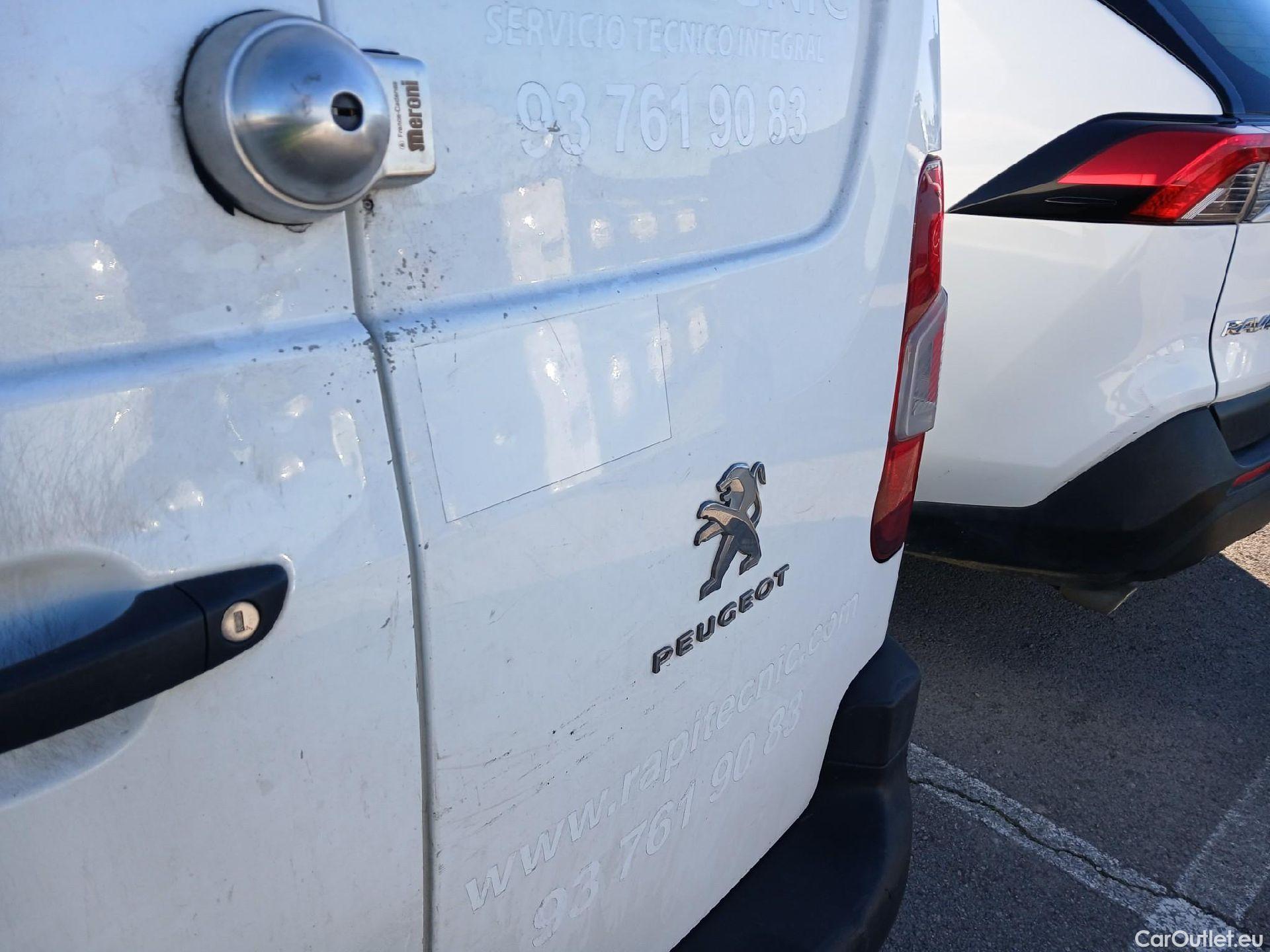  Peugeot  Partner PEUGEOT  / 2018 / 4P / furgón derivado de turismo Premium Standard 600kg BlueHDi 73kW (AC) #21