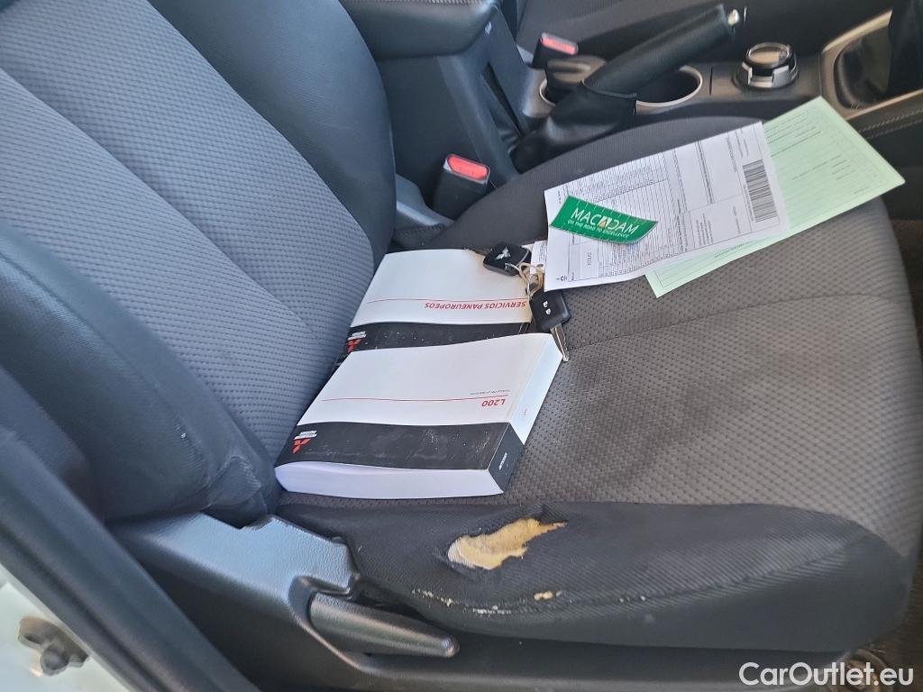  Mitsubishi  L200 MITSUBISHI  / 2019 / 4P / pickup doble cabina D/C 220 DI-D M-Pro #22