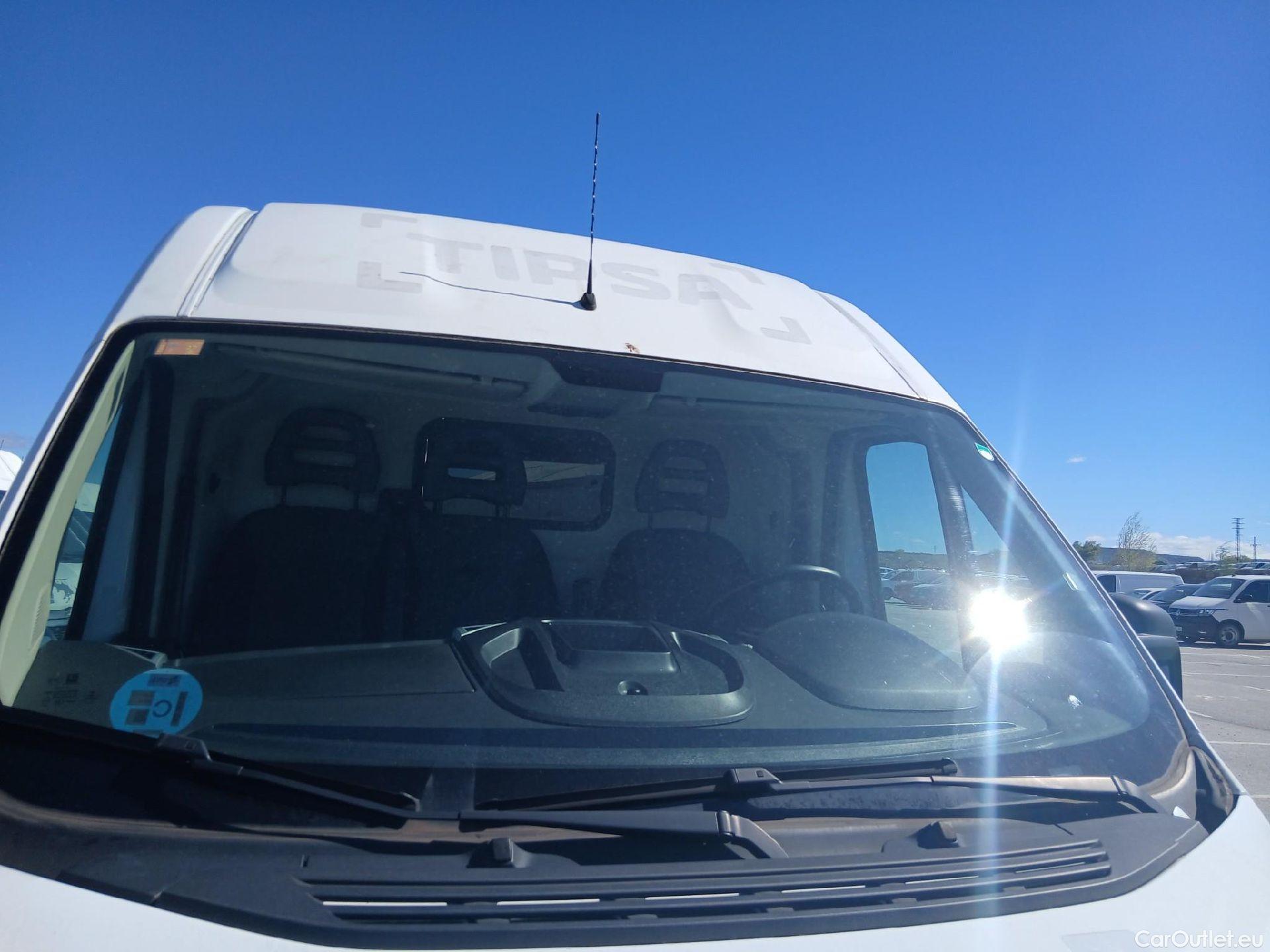  Fiat  Ducato FIAT  / 2014 / 4P / furgón 35 2.3 Mjet Furgón Medio Alto 96kW (130C #25