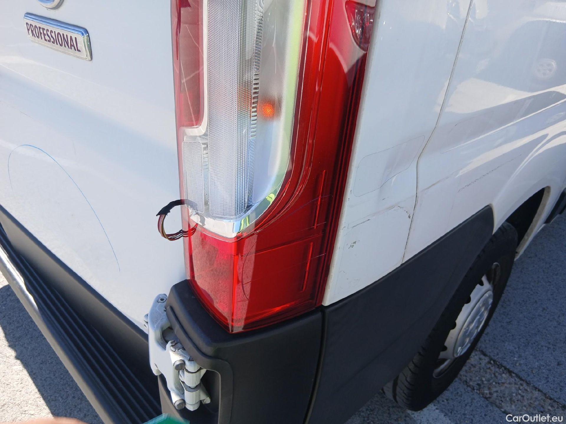  Fiat  Ducato FIAT  / 2014 / 4P / furgón 35 2.3 Mjet Furgón Medio Alto 96kW (130C #46