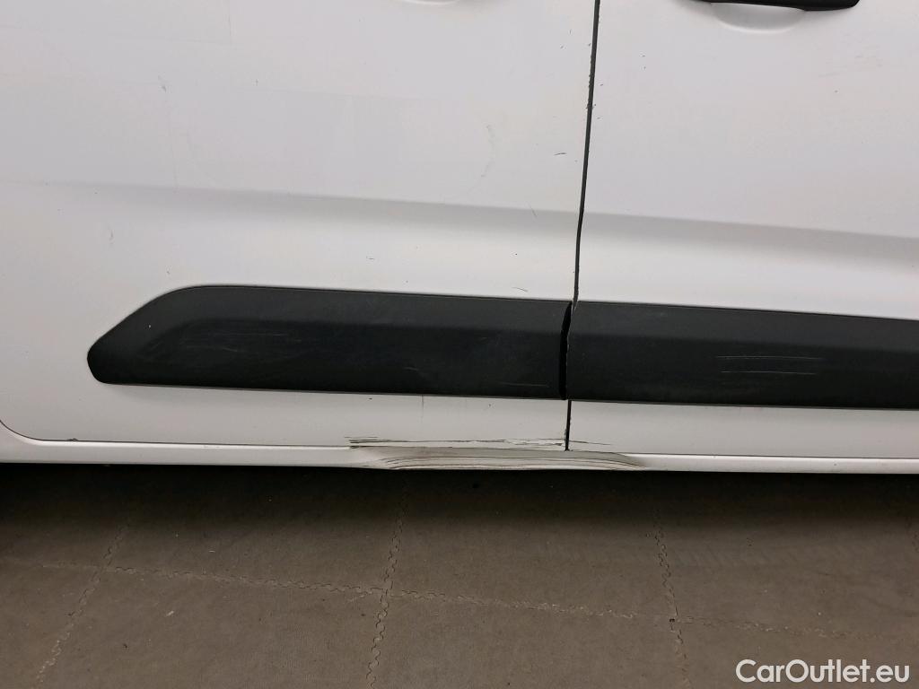  Peugeot  Partner PEUGEOT  / 2018 / 3P / furgón derivado de turismo Pro Standard 1000kg BlueHDi 73kW #16