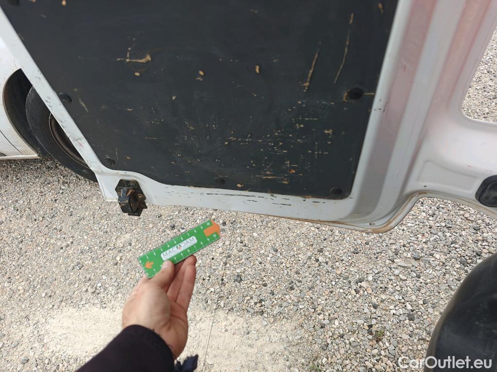  Opel  Vivaro OPEL  / 2019 / 4P / furgón 1.5 D 88kW (120CV) M Std Express M.P. DC #26