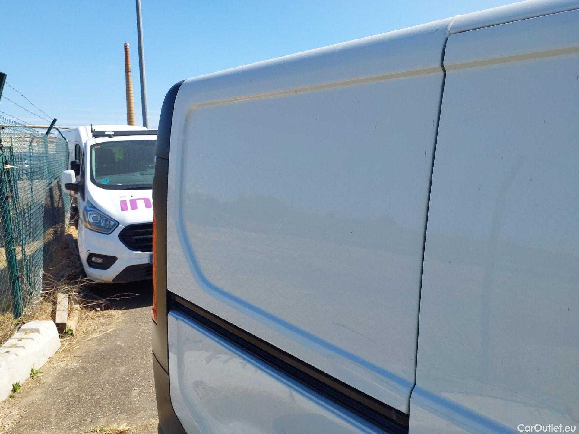  Nissan  Primastar NISSAN  / 2021 / 4P / furgón 2.0dCi 81kW (110CV) L1H1 1T Go #29