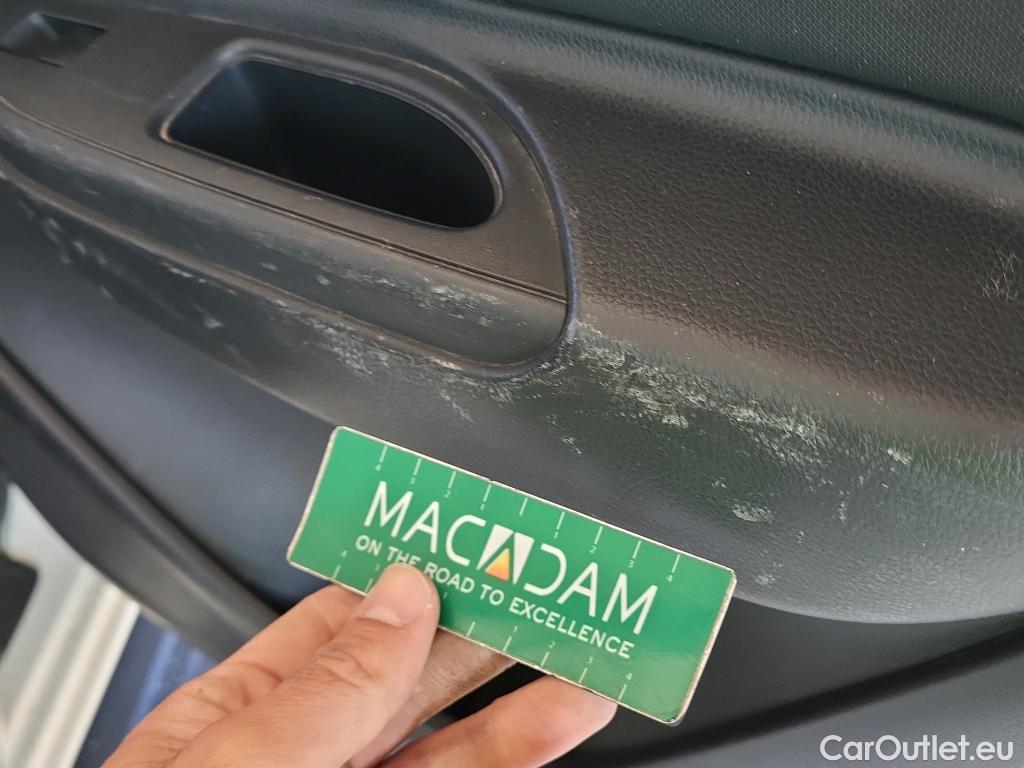  Mitsubishi  L200 MITSUBISHI  / 2019 / 4P / pickup doble cabina D/C 220 DI-D M-Pro #35