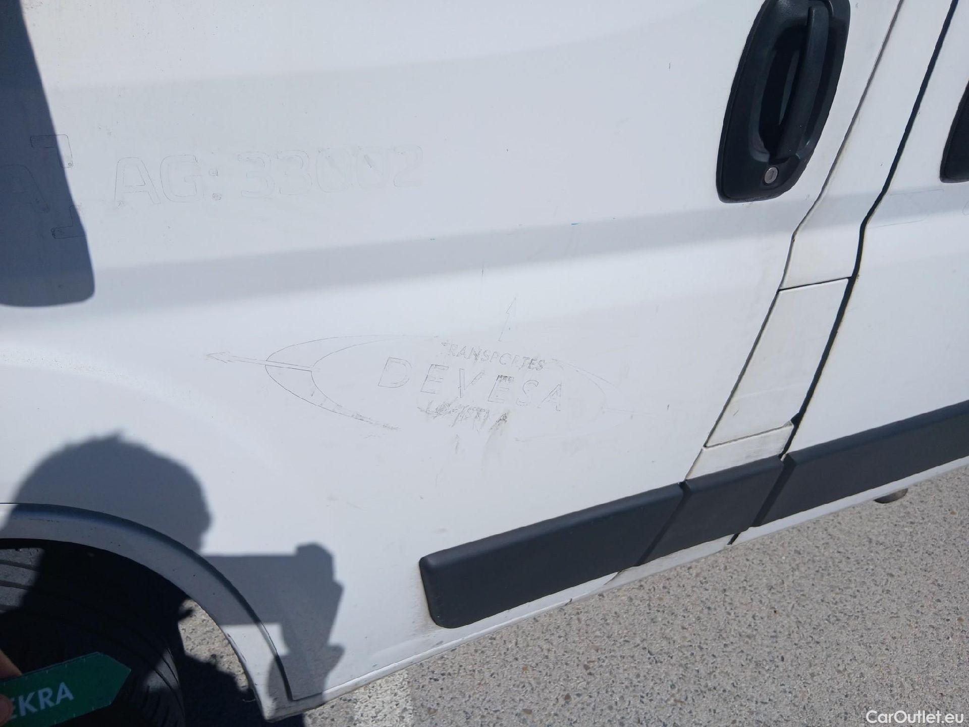  Fiat  Ducato FIAT  / 2014 / 4P / furgón 35 2.3 Mjet Furgón Medio Alto 96kW (130C #33