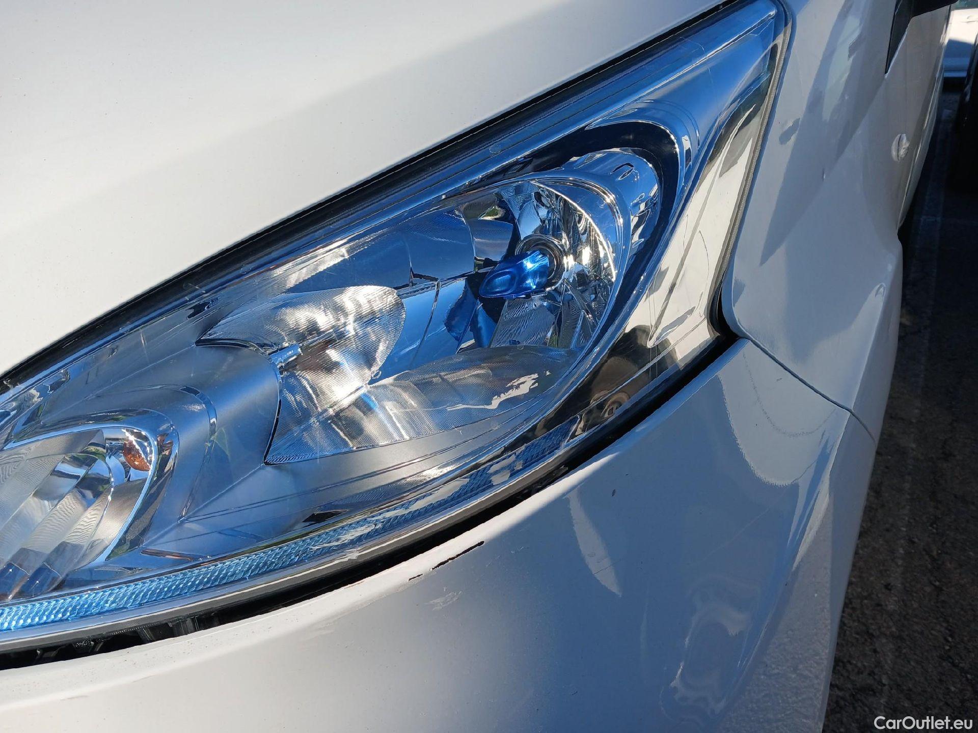  Nissan  NV200 NISSAN e- / 2009 / 4P / furgón Furgón 4p 40 kWh PROFESIONAL #11