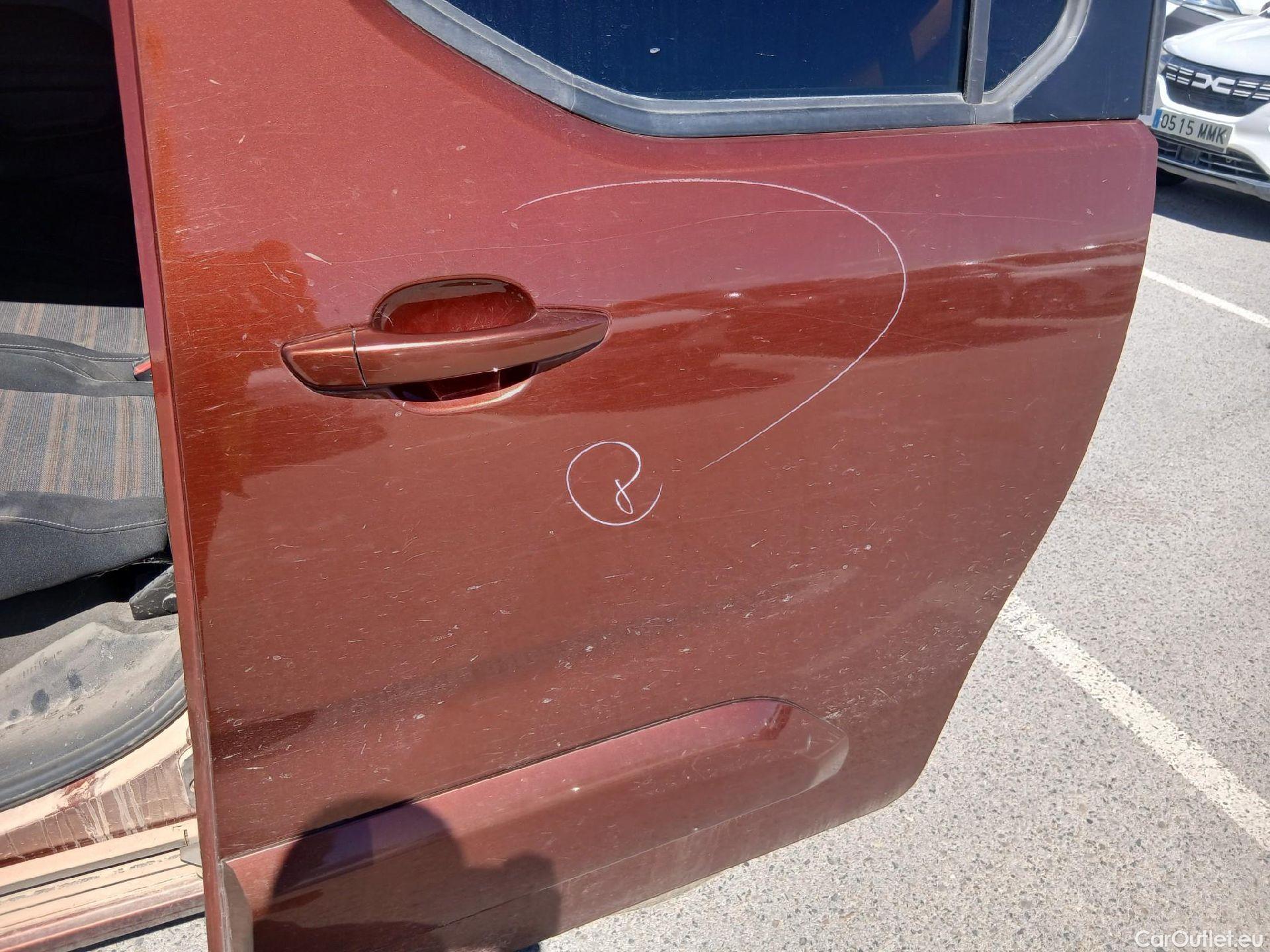  Opel  Combo OPEL -e Life / 2018 / 5P / monovolumen BEV 50kWh Elegance Plus L #27