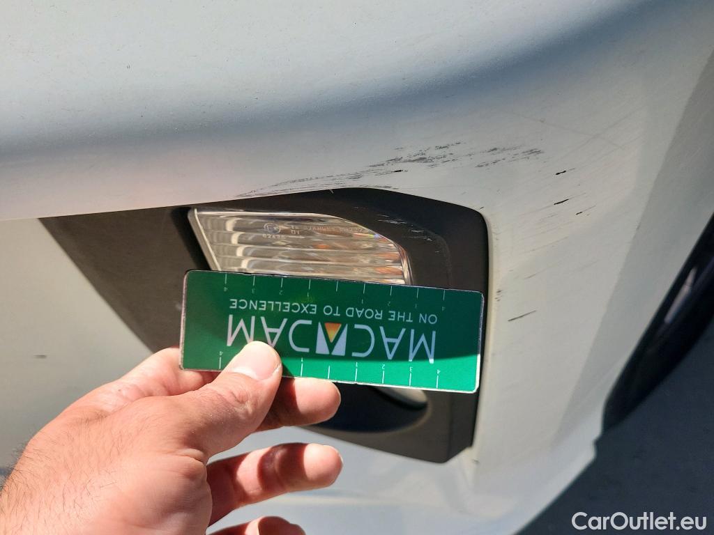  Mitsubishi  L200 MITSUBISHI  / 2019 / 4P / pickup doble cabina D/C 220 DI-D M-Pro #31