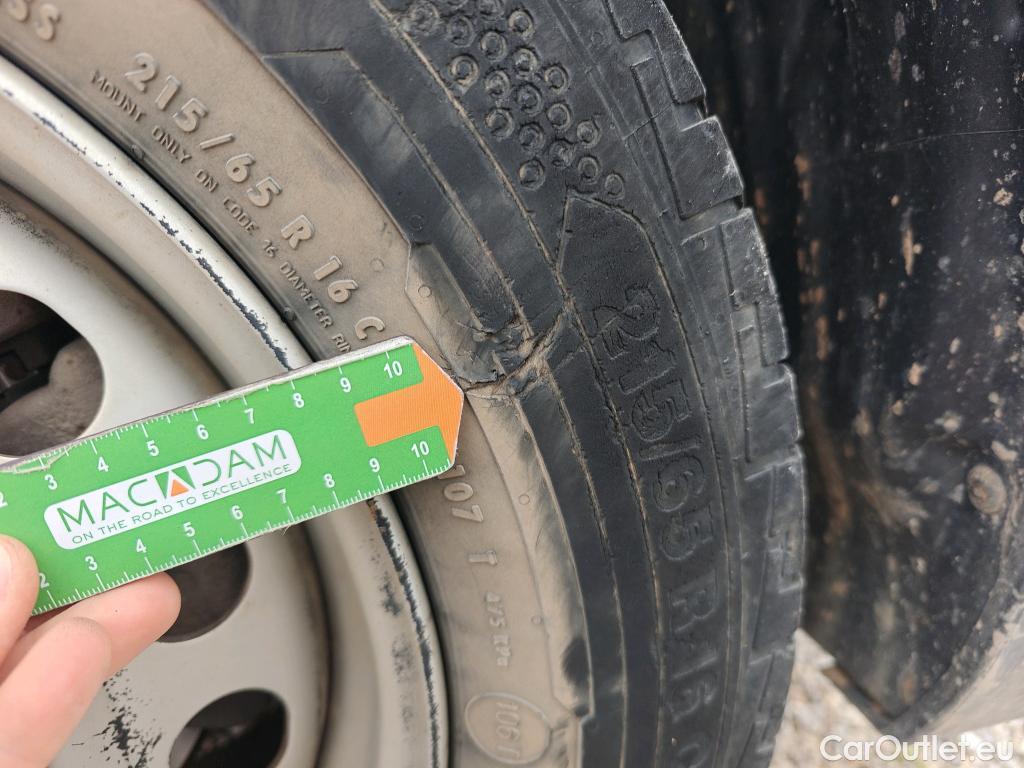  Opel  Vivaro OPEL  / 2019 / 4P / furgón 1.5 D 88kW (120CV) M Std Express M.P. DC #51