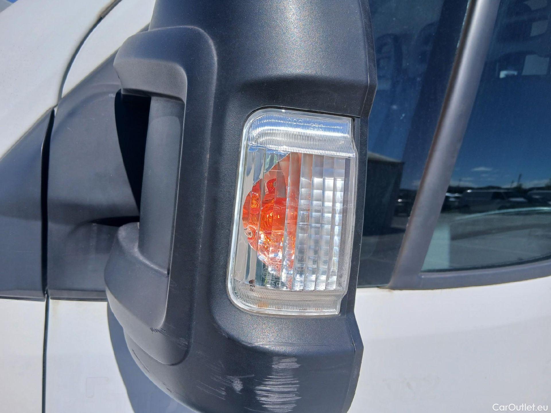  Fiat  Ducato FIAT  / 2014 / 4P / furgón 35 2.3 Mjet Furgón Medio Alto 96kW (130C #30