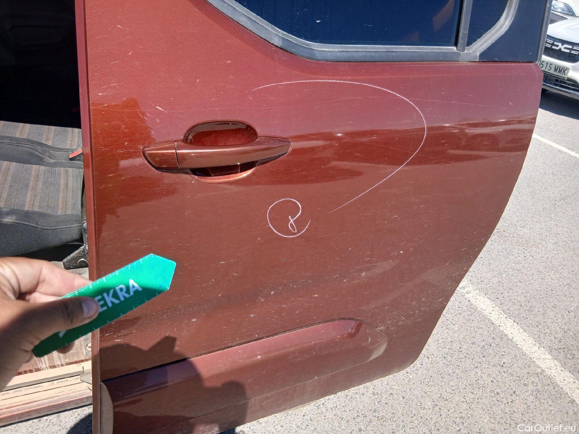  Opel  Combo OPEL -e Life / 2018 / 5P / monovolumen BEV 50kWh Elegance Plus L #26