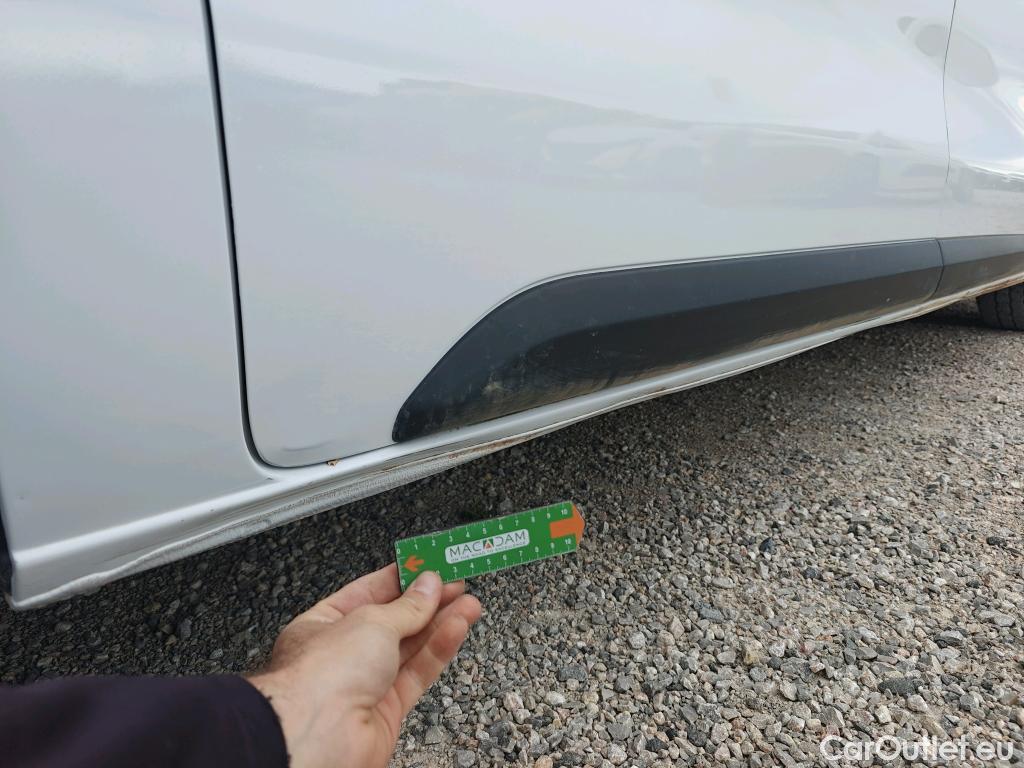  Opel  Vivaro OPEL  / 2019 / 4P / furgón 1.5 D 88kW (120CV) M Std Express M.P. DC #8